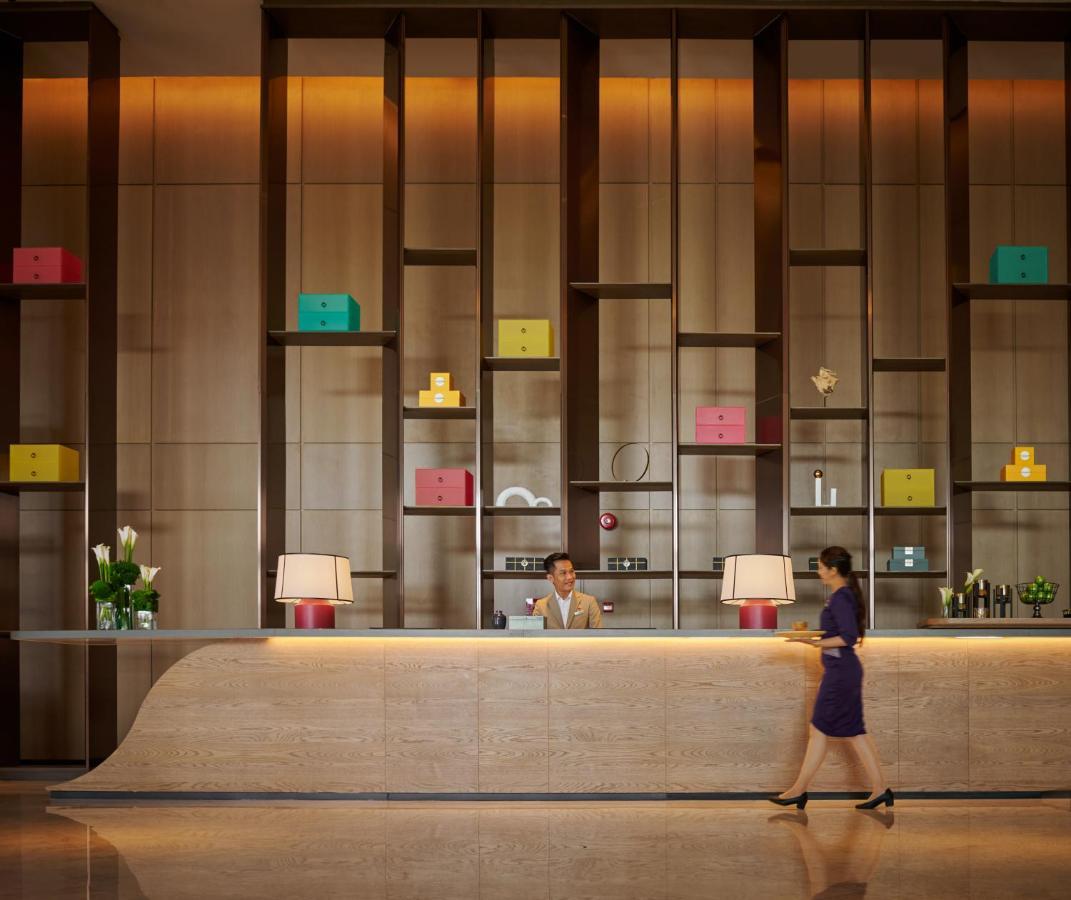 Amari Spice Penang Hotel Bayan Lepas Buitenkant foto The hotel's lobby