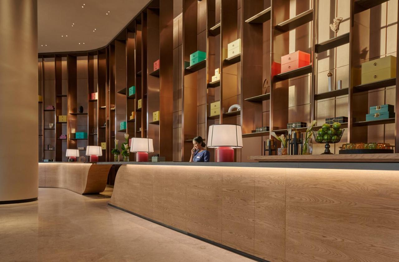 Amari Spice Penang Hotel Bayan Lepas Buitenkant foto The lobby of the hotel